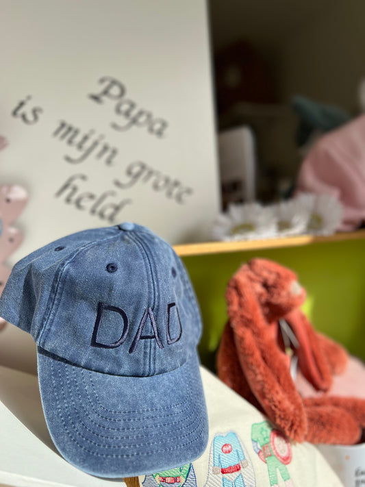 Petten voor papa - vaderdag - Peter - Caro B Handmade - geborduurde caps - baseballcaps unisex - borduur 