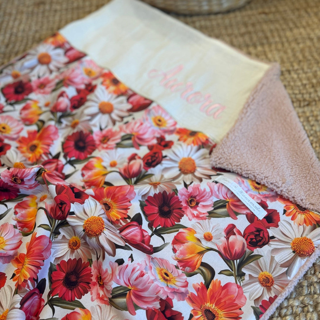 Handgemaakt Babydeken Bloemen of Blad – Exclusieve Stoffen & met Naam Caro B Handmade