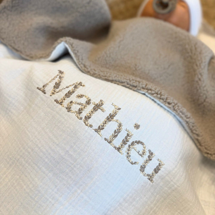 Babydeken in teddy & hydrofiel - Handgemaakt & geborduurd - Zelf samen te stellen Caro B Handmade