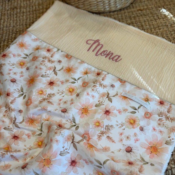Handgemaakt Babydeken Bloemen of Blad – Exclusieve Stoffen & met Naam Caro B Handmade
