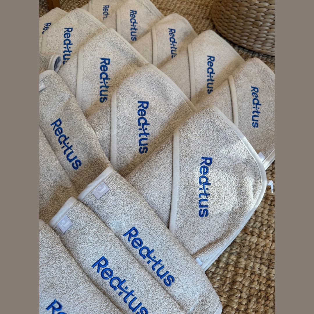Zakelijk Pakket met bedrijfslogo - 10 badcapes & 10 slabben Caro B Handmade - Signature Collection