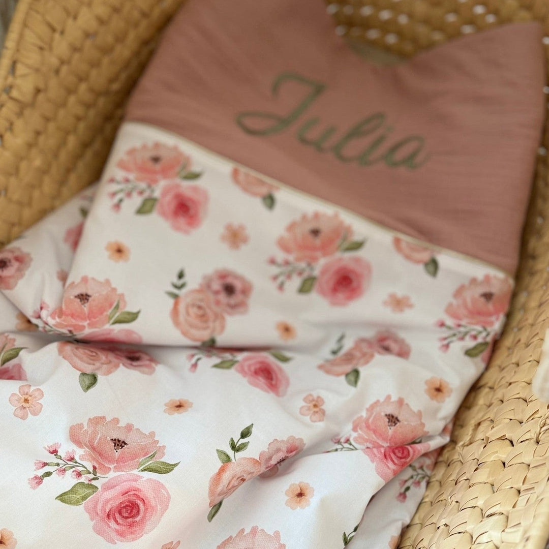 Handgemaakt Babydeken Bloemen of Blad – Exclusieve Stoffen & met Naam Caro B Handmade