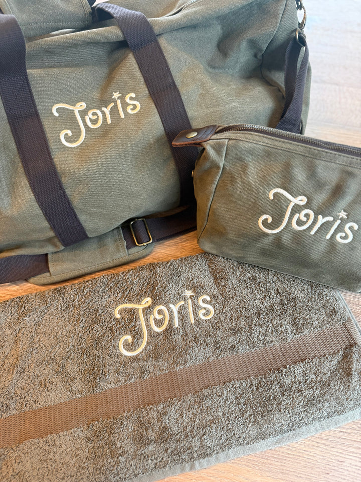 Men Survival Kit met naam – weekendtas, toilettas en handdoek