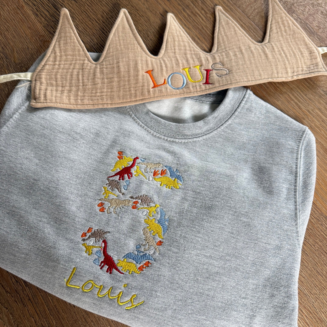 Dino verjaardagssweater met kroon en naam