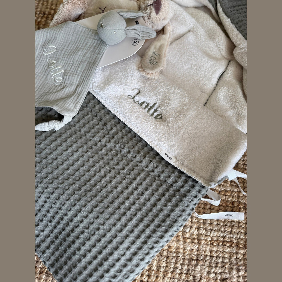 Voetenzak Wafel/teddy Oslo met Naam - Borduren - Natural Koeka