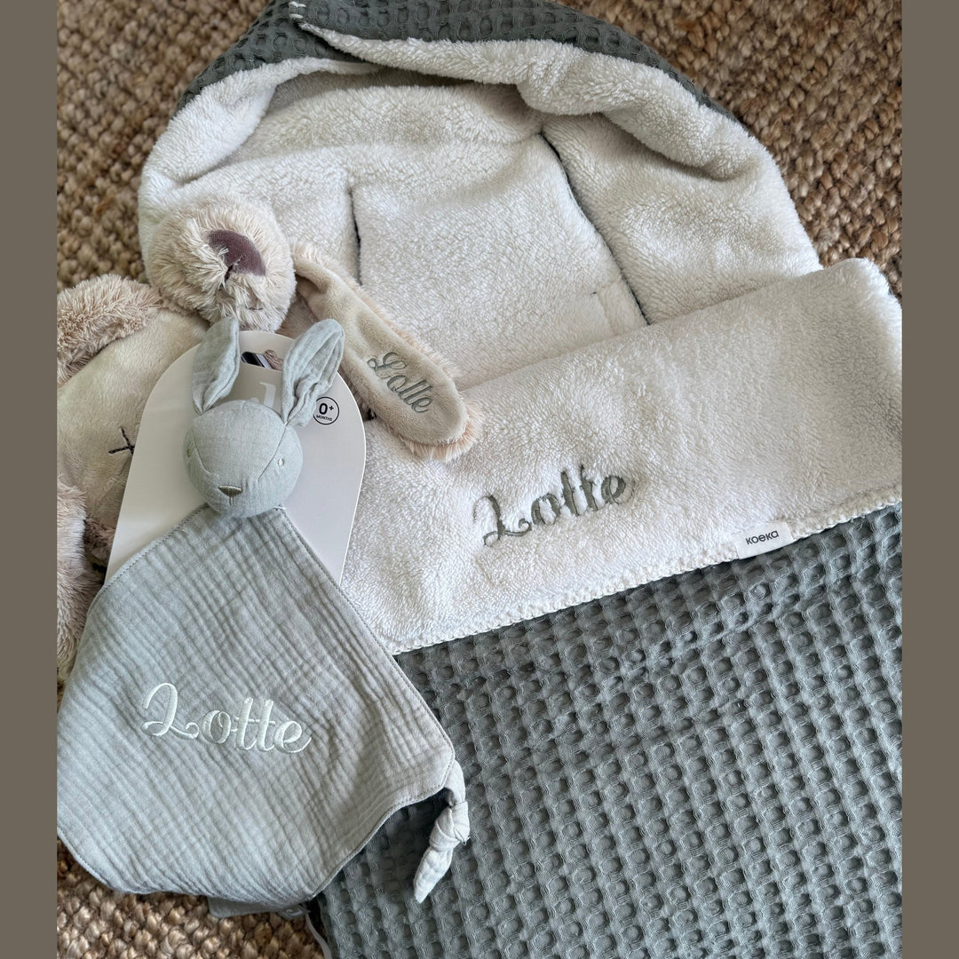 Voetenzak Wafel/teddy Oslo met Naam - Borduren - Natural Koeka