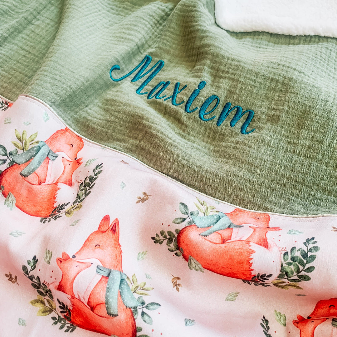 babydeken - handgemaakt - uniek - geborduurd met naam