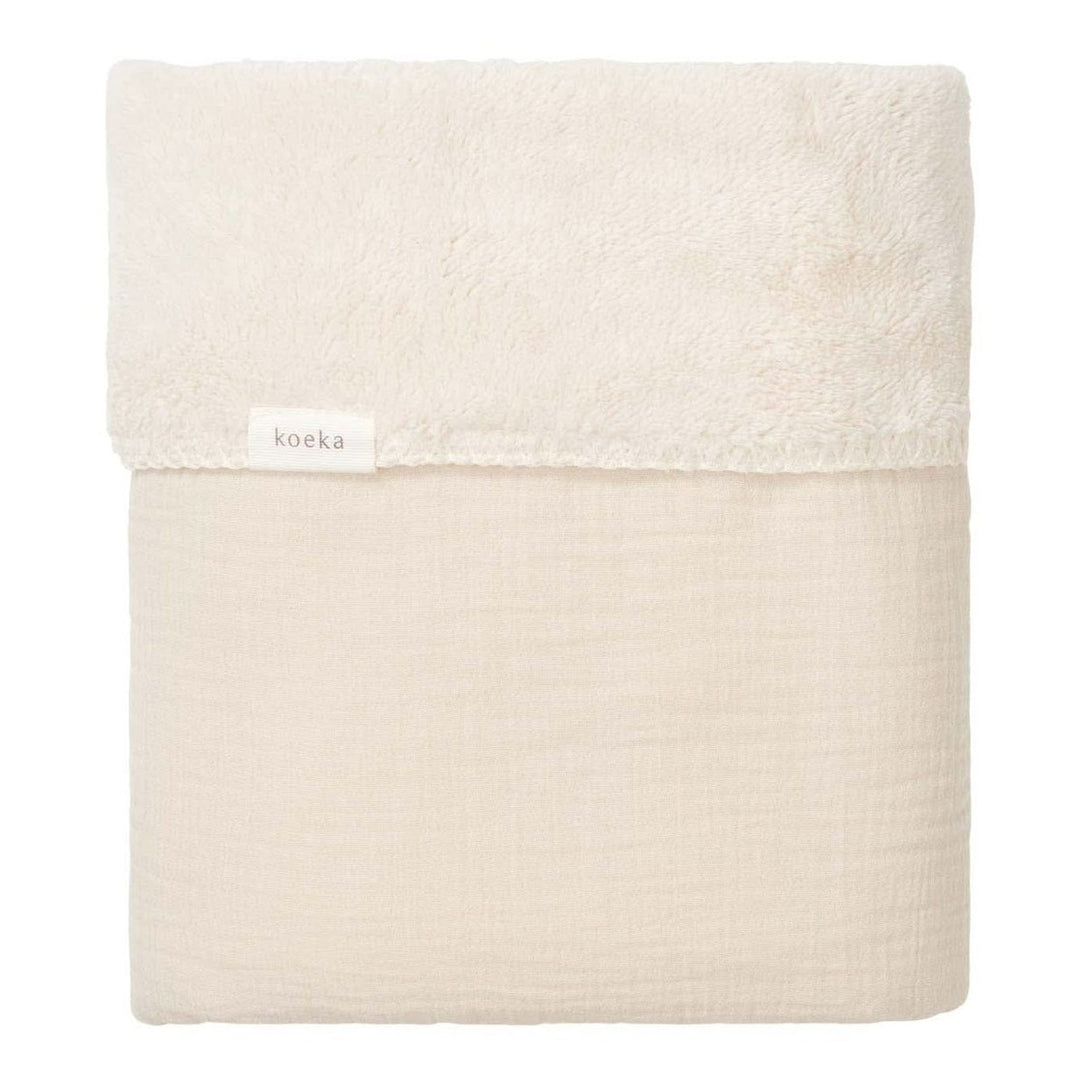 Babydeken van Koeka - ledikantdeken of wiegdeken - geborduurd met naam - kraamcadeau - geboorte - gepersonaliseerd met borduur de naam van je baby - Merchtem - babywebshop