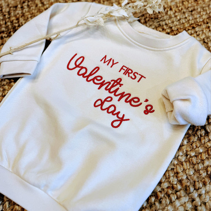 Babysweater “My First Valentine's Day” – handgemaakt en vol liefde Caro B Make It Yours