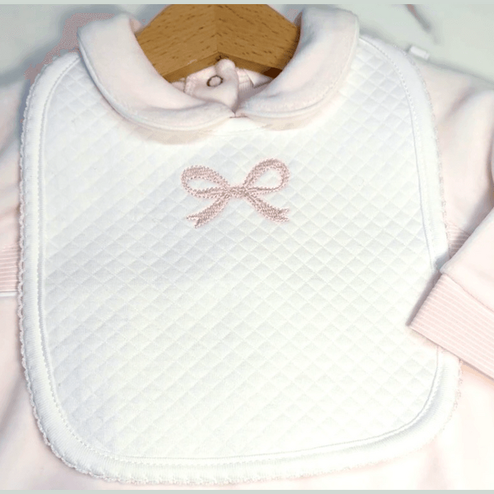 Bavette geborduurd met naam - Strik - Losange - Wit - Caro B Handmade