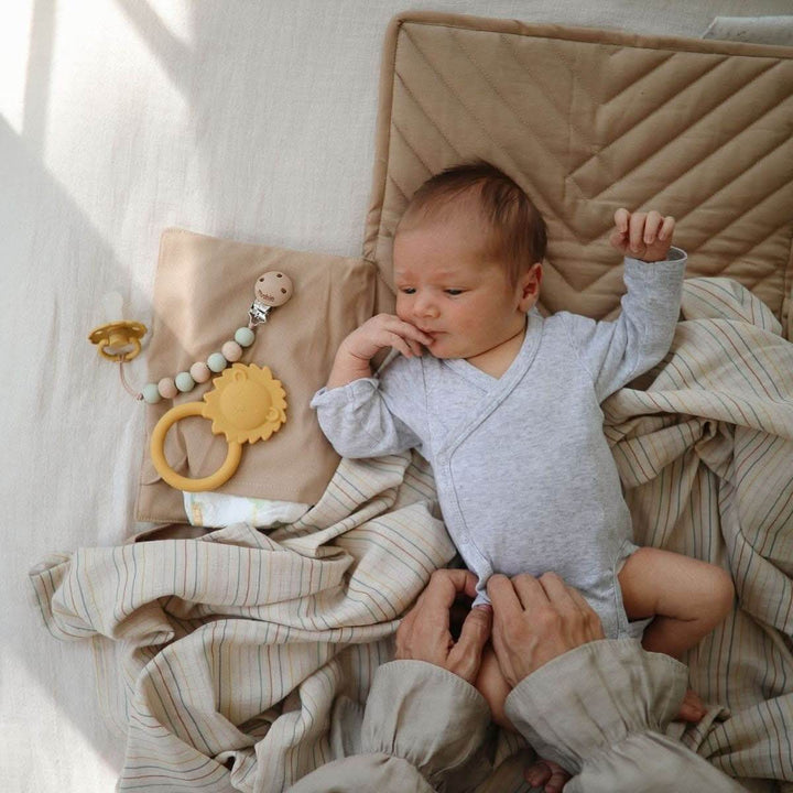 Bijtring van Mushie - Teether Lion - Caro B Handmade