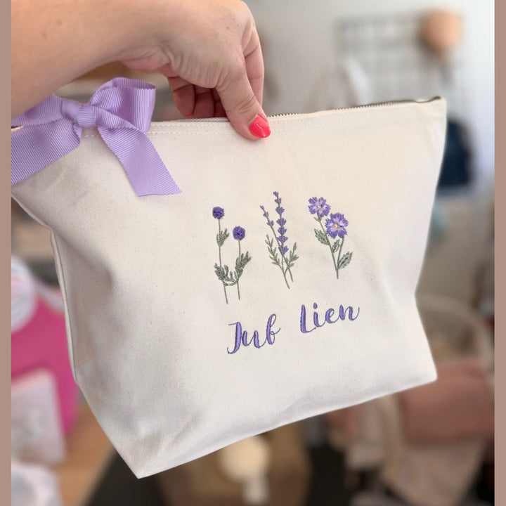Trousse de toilette maman - Lettres fleuries - Fête des mères - Avec porte-clés