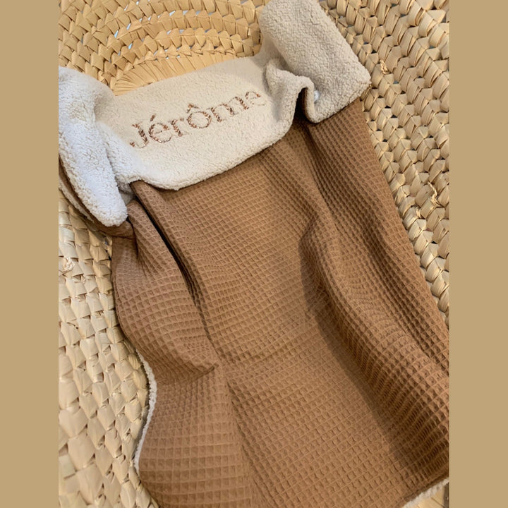 Babydeken in teddy & wafelstof - Handgemaakt & geborduurd - Zelf samen te stellen Caro B Handmade