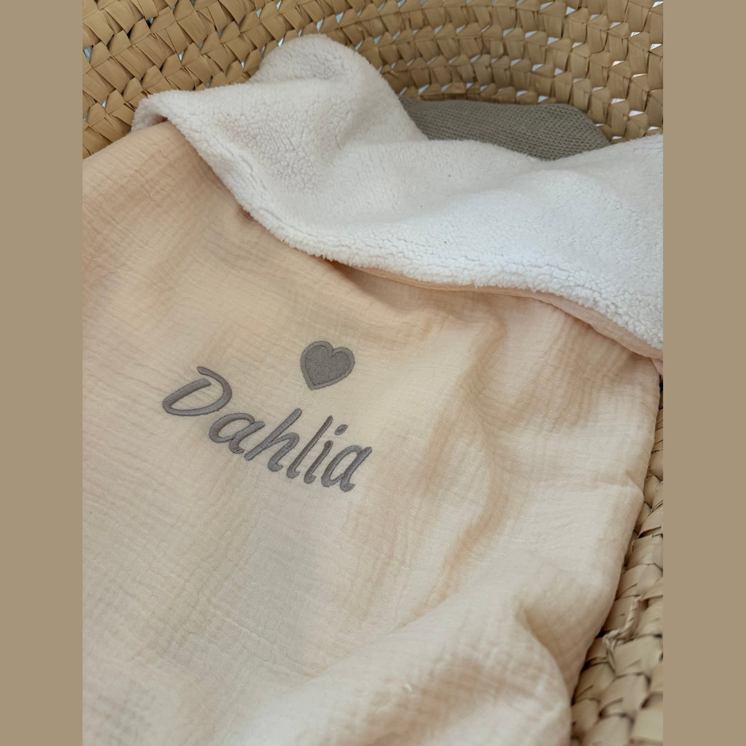 Babydeken in teddy & hydrofiel - Handgemaakt & geborduurd - Zelf samen te stellen Caro B Handmade