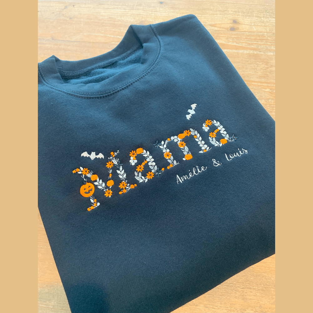 Halloween Mama Sweater - Met Pompoenen, Spinnen & Namen van je Kindjes - Caro B Handmade