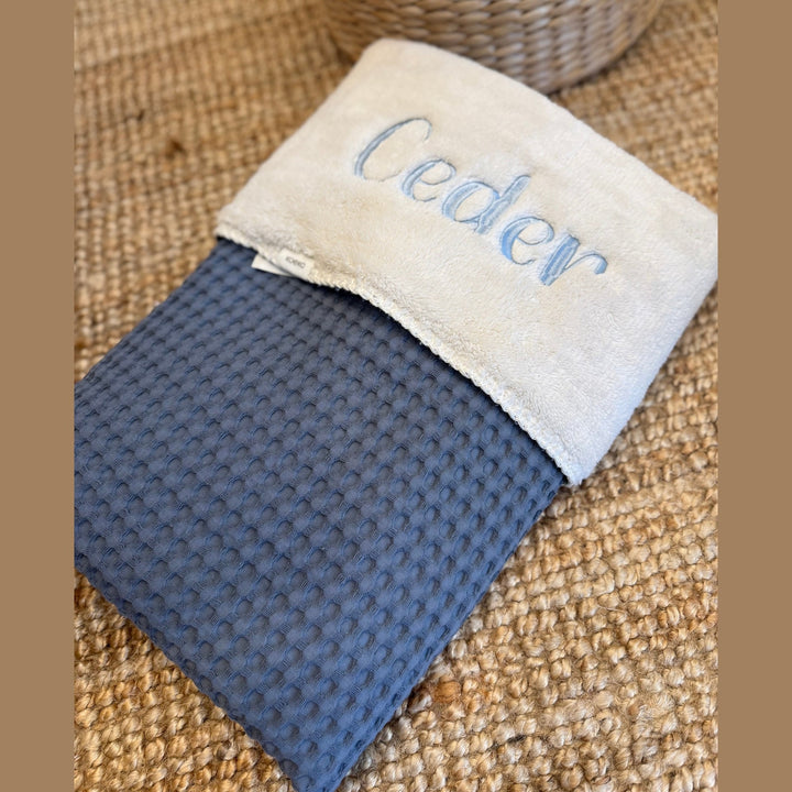 Koeka Deken Oslo Wafel/teddy met naam - Borduren Koeka