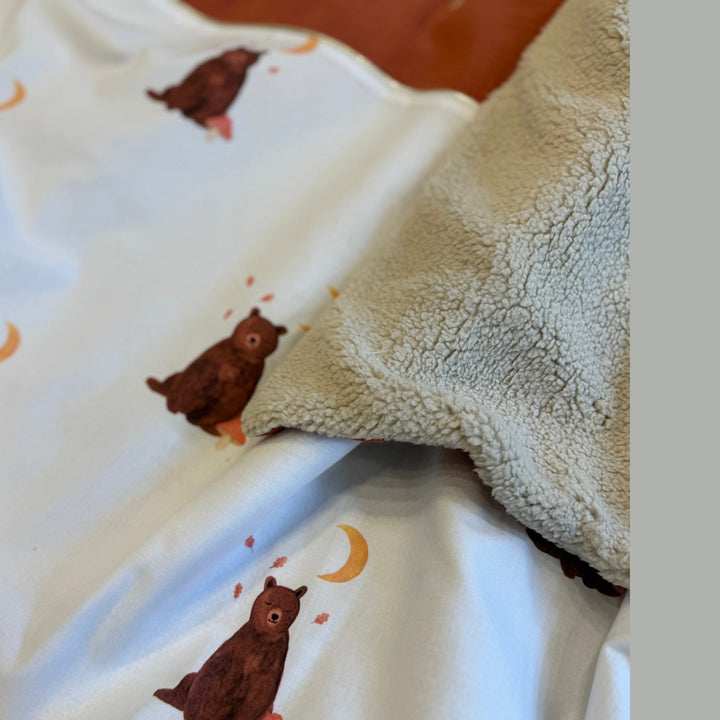 Babydeken op basis van het geboortekaartje - Geborduurd met naam Caro B Handmade