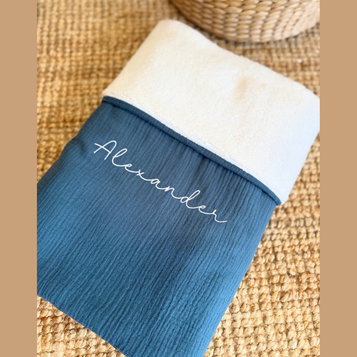 Handgemaakt babydeken in teddy & hydrofiel met naam Caro B Handmade