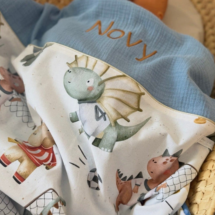 Handgemaakt Babydeken Dino's – Exclusieve Stoffen & met Naam Caro B Handmade