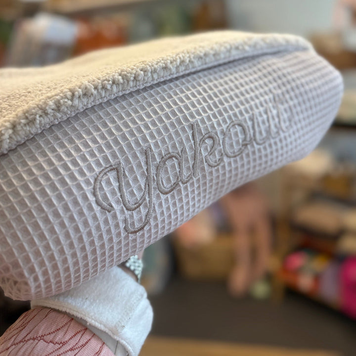Babydeken in teddy & wafelstof - Handgemaakt & geborduurd - Zelf samen te stellen Caro B Handmade