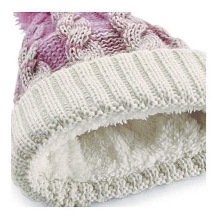 Muts met naam in fleece met pompon - Wintermuts - Borduren Caro B Make It Yours