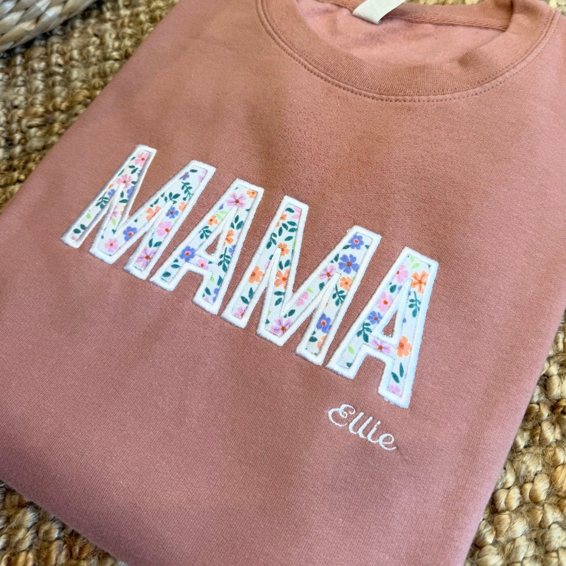 Mama sweater met babykleding - Moederdag - Herinnering aan je kraamweek Caro B Handmade