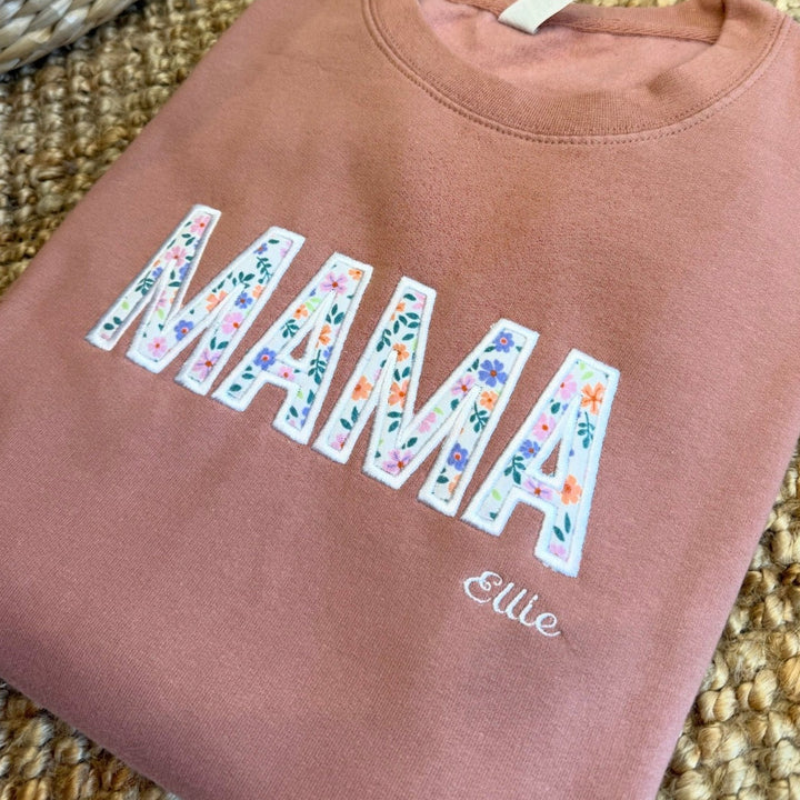Mama sweater met babykleding - Moederdag - Herinnering aan je kraamweek Caro B Handmade