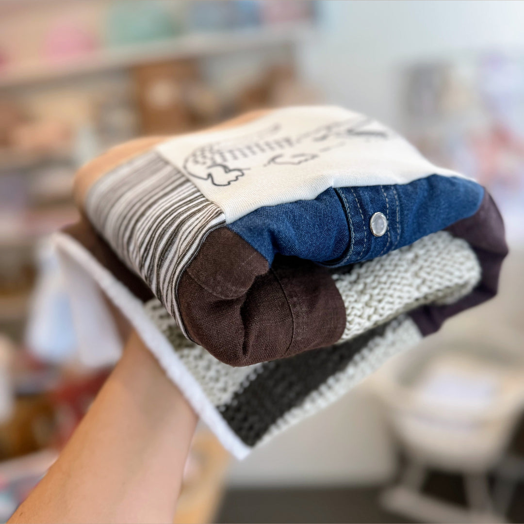 Babydeken met je babykleding - Koesterdekentje - Geborduurd met naam