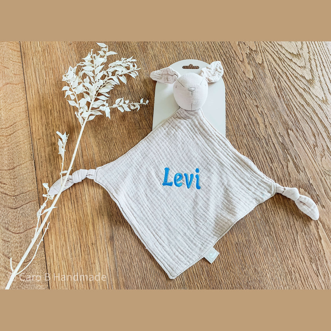 Knuffeldoek - doudou - speendoek - speendoekje - Caro B Handmade - Merchtem - Geborduurd met naam - borduren - borduurstuurstudio - Babywinkel - Babywebshop - Gepersonaliseerd met naam