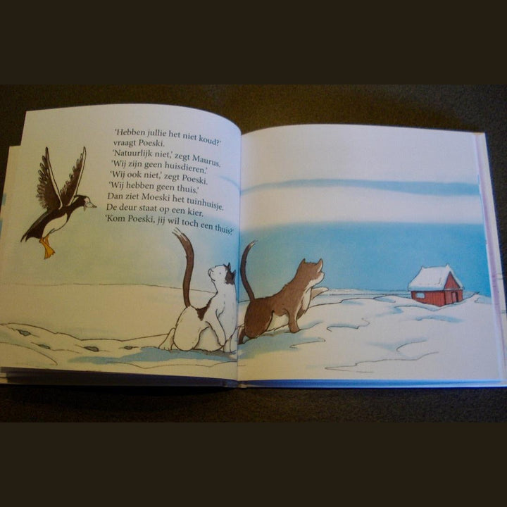 Kinderboek Poeski & Moeski zoeken een thuis Caro B Handmade - Signature Collection