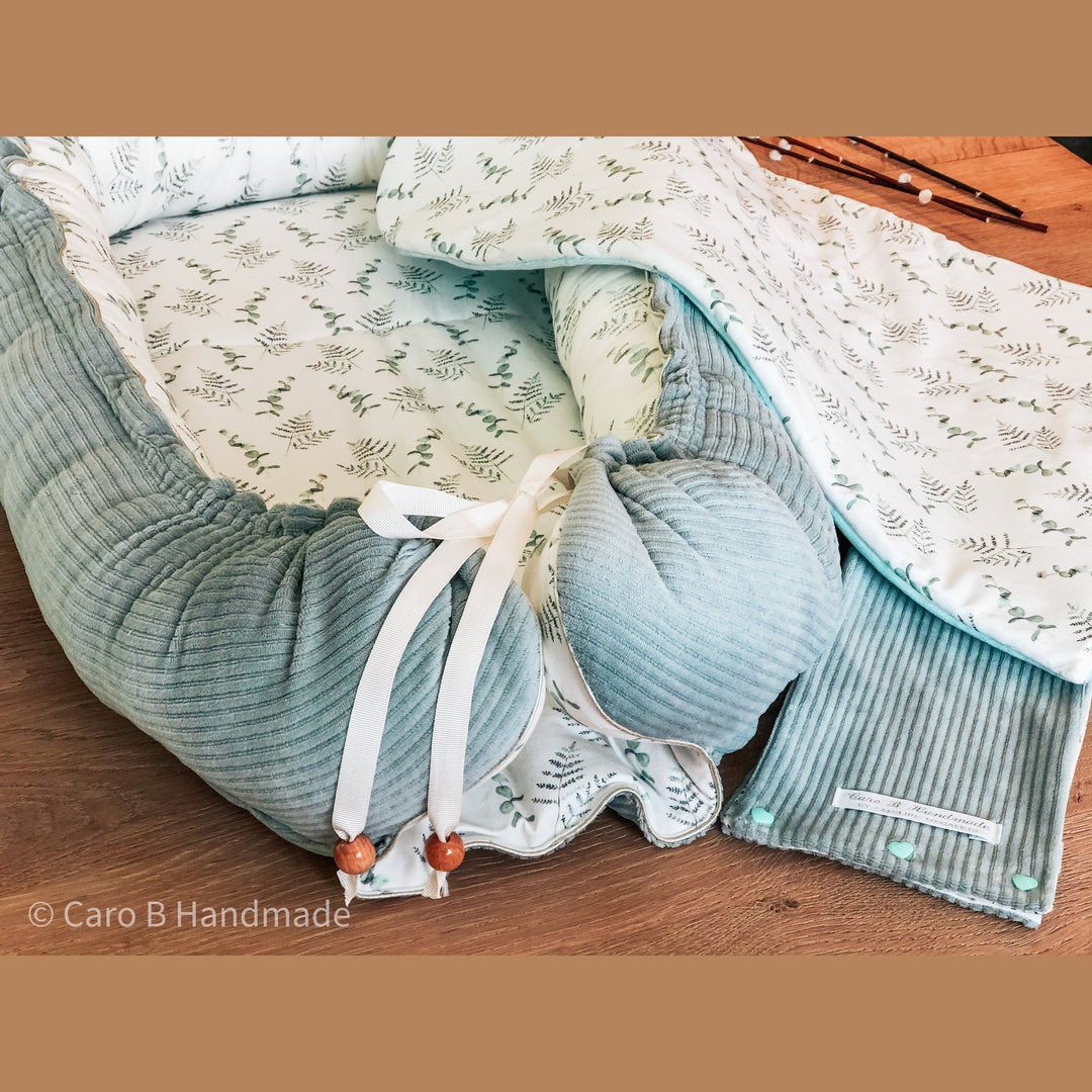 Babynest - Handgemaakte Babynestje - Slapen - Cosy - Caro B Handmade - Slapen - Babywebshop - Baby-& Kinderwebshop - Zomer - Musthaves - Op reis