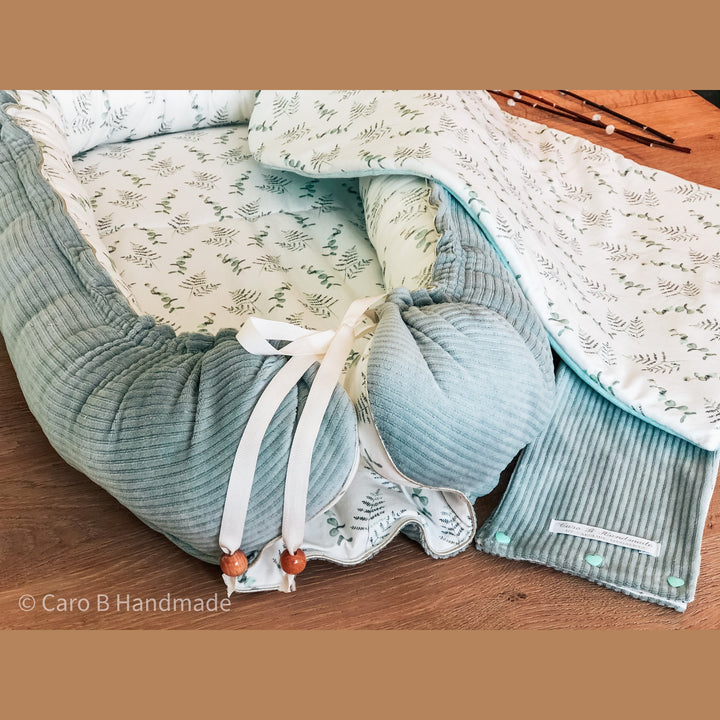 Babynest - Handgemaakte Babynestje - Slapen - Cosy - Caro B Handmade - Slapen - Babywebshop - Baby-& Kinderwebshop - Zomer - Musthaves - Op reis