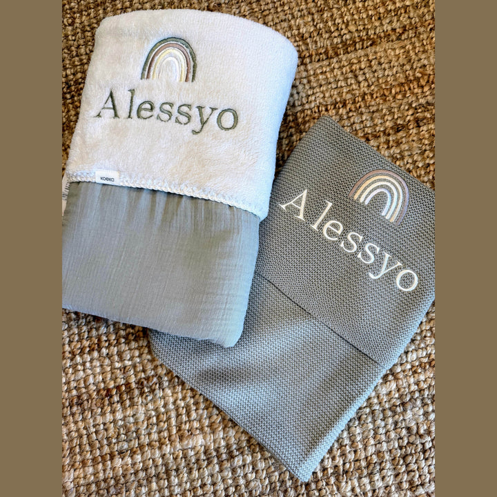 Koeka Babydeken Teddy Faro met Naam - Borduren - Sage - Caro B Handmade