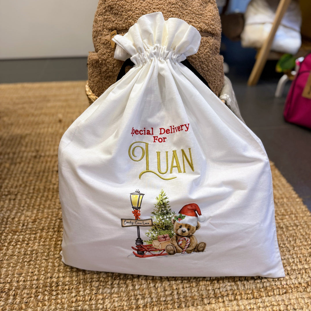 Gepersonaliseerde kerstzak met naam – “Special Delivery for…”
