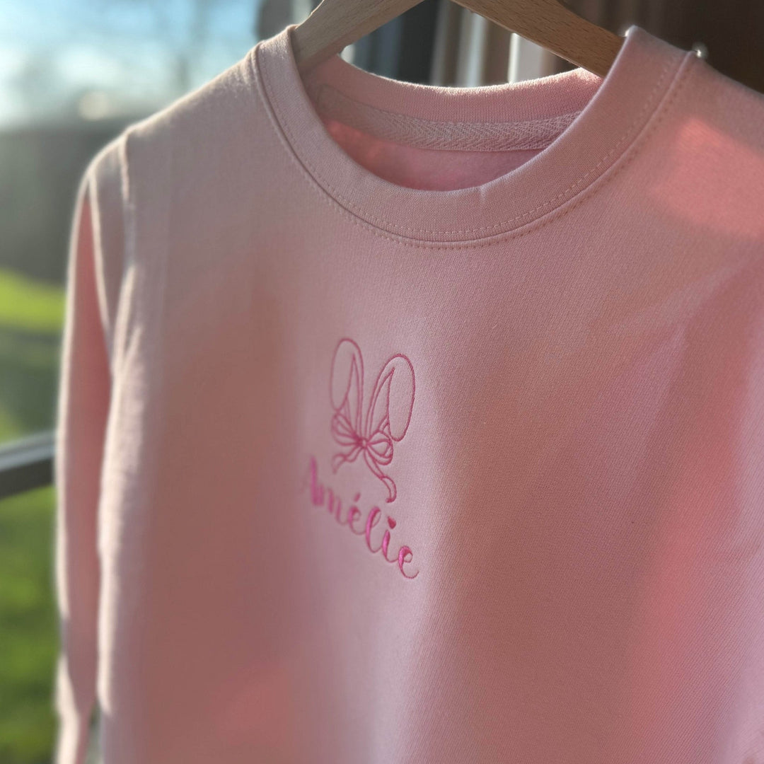 Kindersweater konijn - Pasen - Geborduurd met naam - Caro B Handmade