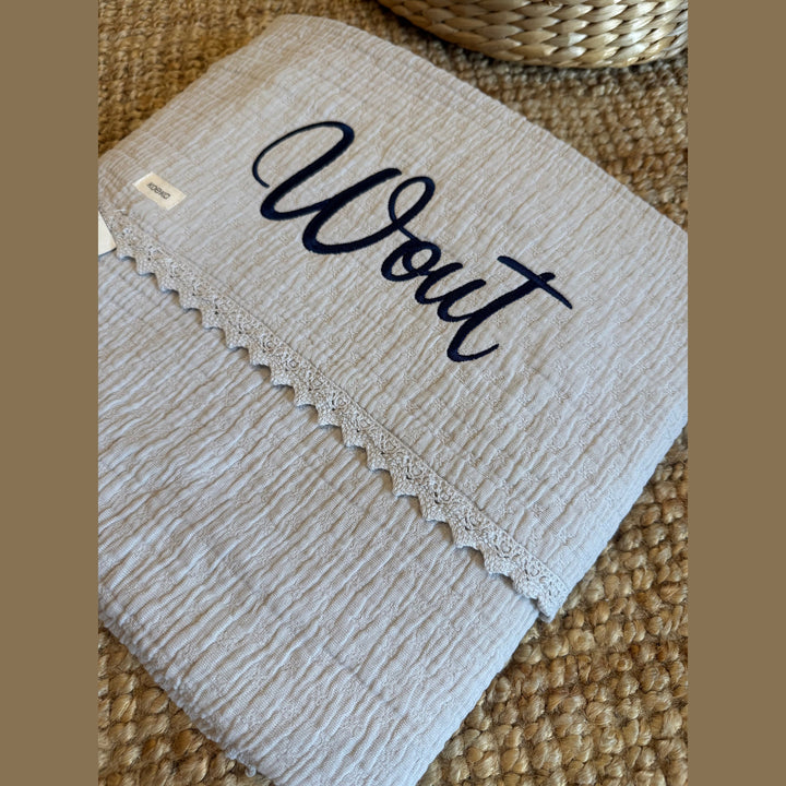 Koeka Babydeken Lace Elba met Naam - Borduren Koeka