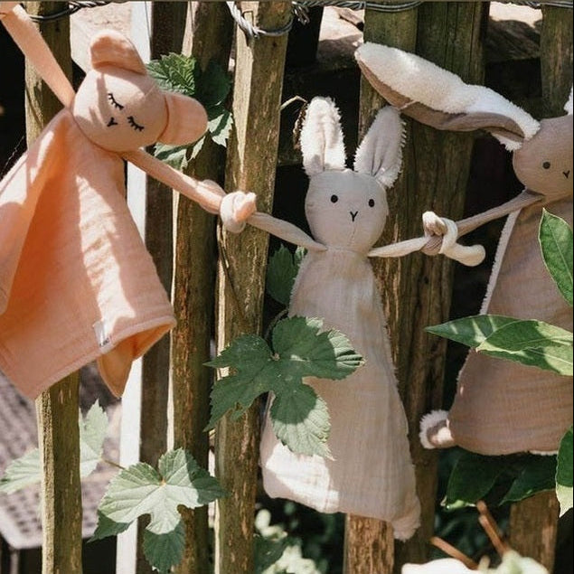 Koeka Knuffel Ella met Naam - Borduren - Peach - Caro B Handmade