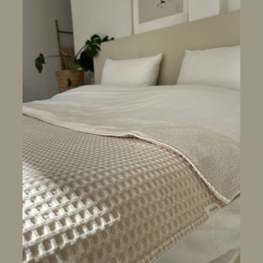 Babydeken van Koeka - ledikantdeken of wiegdeken - geborduurd met naam - kraamcadeau - geboorte - gepersonaliseerd met borduur de naam van je baby - Merchtem - babywebshop