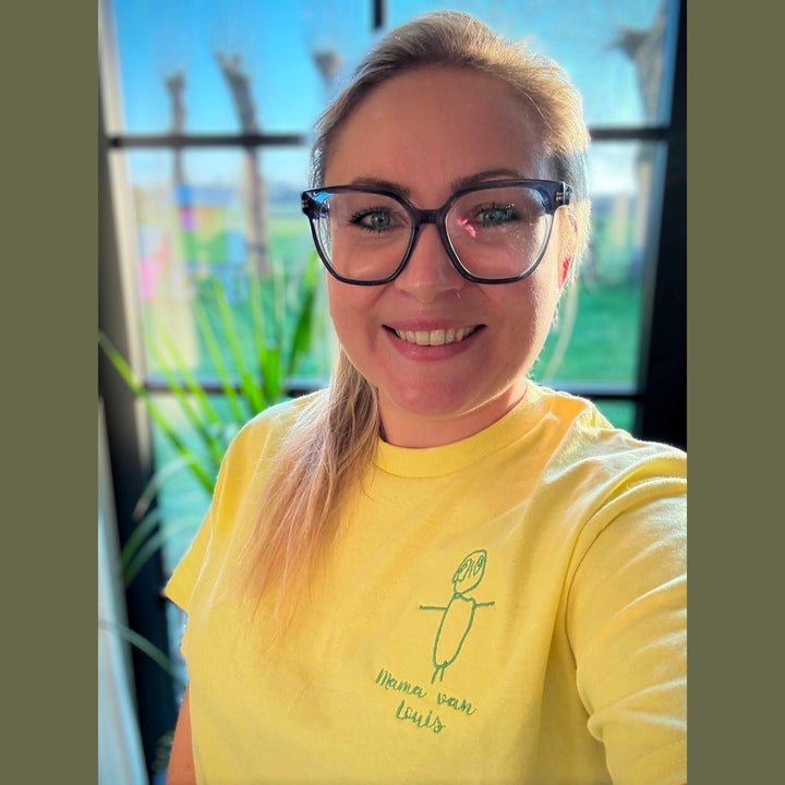 T-shirt met lijntekening op basis van tekening Kind - Vaderdag - Moederdag - Caro B Handmade