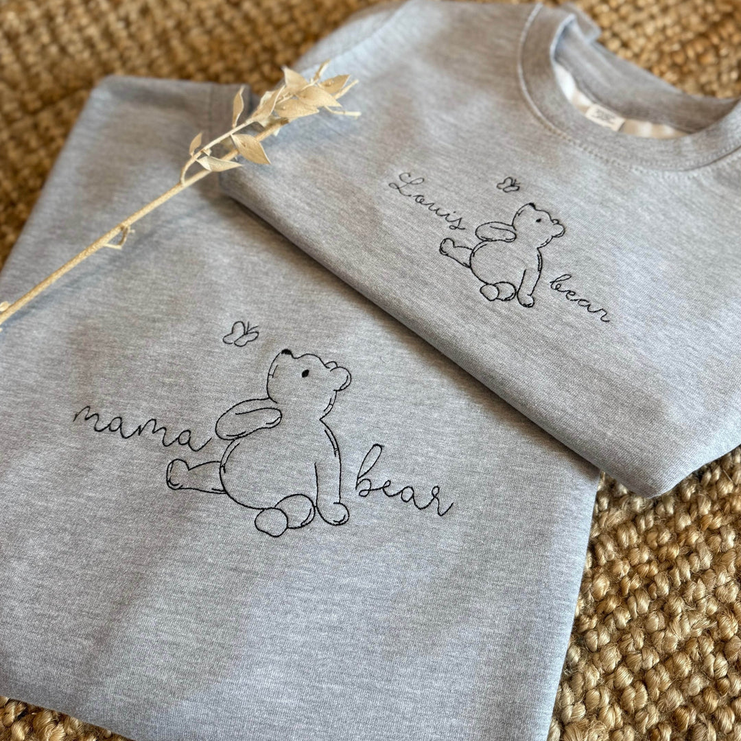 Mama & Baby Bear Sweater - Twinning - Gepersonaliseerd Borduur - Caro B Handmade