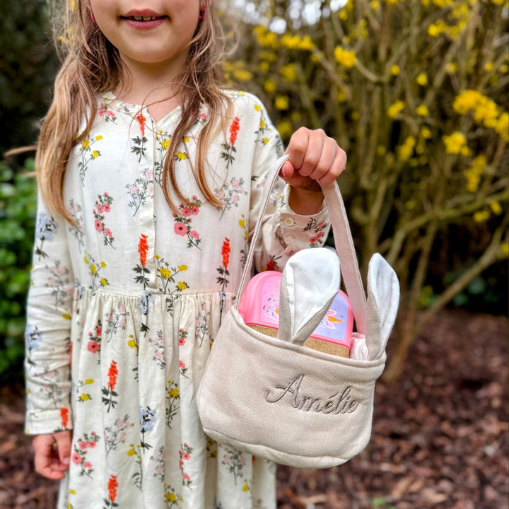 Paasmand in Linnen met Konijnoortjes met Naam - Borduren