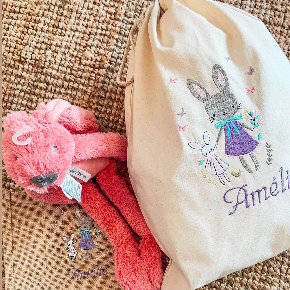 Paasbox voor meisjes - Geborduurd - Pasen - Konijntjes - Caro B Handmade