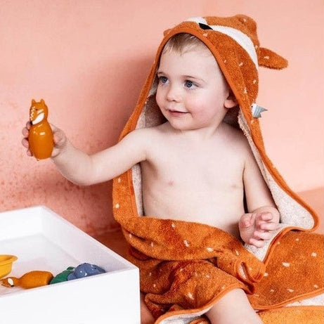 Trixie Badcape met Naam - 75x75cm - Borduren - Mr. Fox - Caro B Handmade