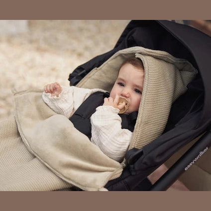 Voetenzak geborduurd met naam - Basic Knit - Jollein - Nougat Jollein