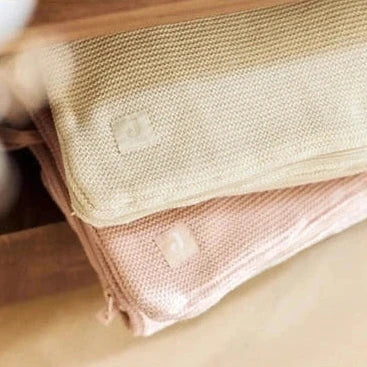 Voetenzak geborduurd met naam - Basic Knit - Jollein - Nougat Jollein