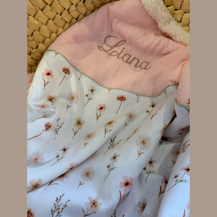 Handgemaakt Babydeken Bloemen – Exclusieve Stoffen & met Naam Caro B Handmade