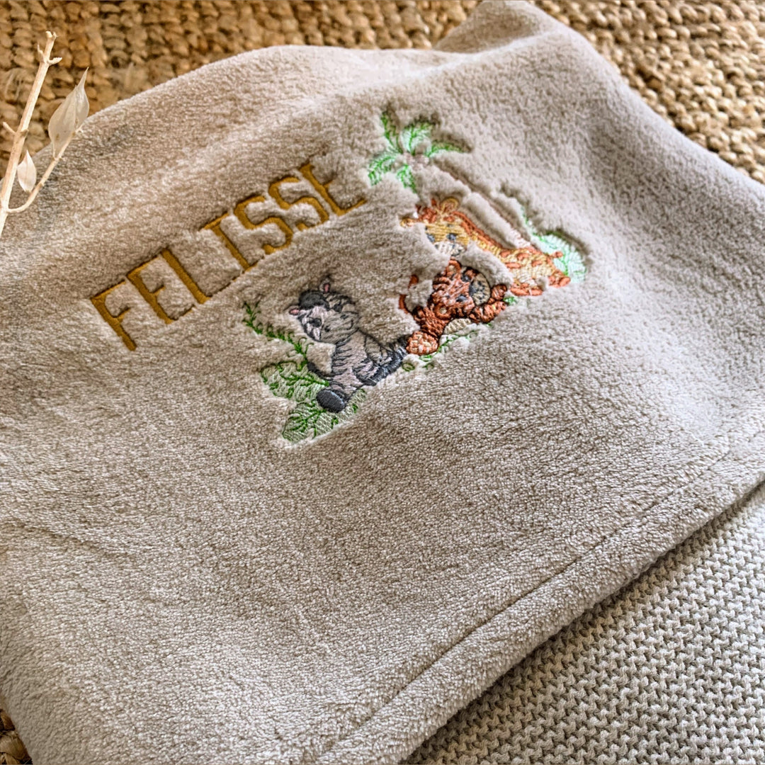 Babydekentje met geboortekaartje – jouw verhaal op zacht textiel Caro B Make It Yours