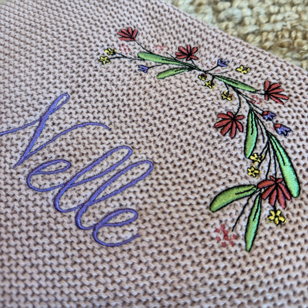 Babydekentje met geboortekaartje – jouw verhaal op zacht textiel Caro B Make It Yours