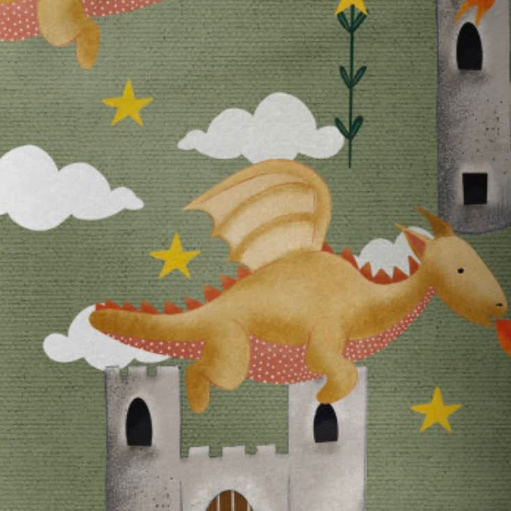 Groene stofprint met een okerkleurige draak, kasteel, wolken en gele sterren.