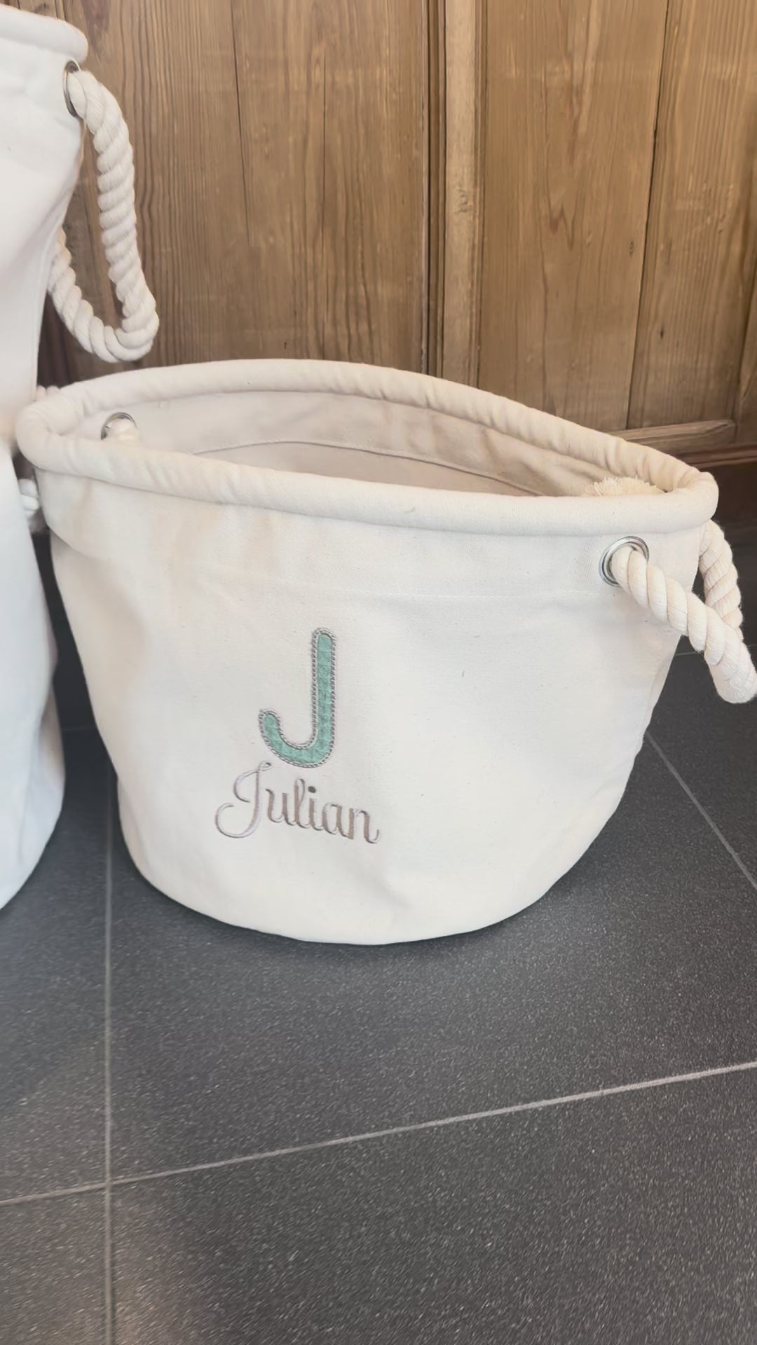 speelgoedmand met naam - opbergers - borduren - Caro B Handmade